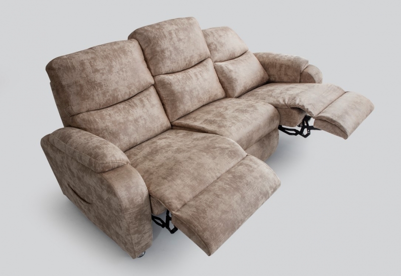 <p>VENÜS ÜÇLÜ SİNEMA KOLTUK</p>
